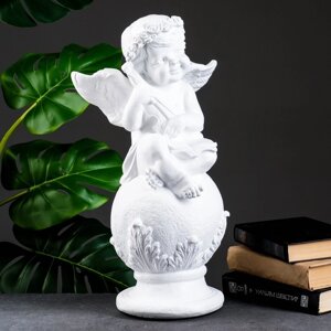 Фигура "Ангел со скрипкой улыбчивый" белый 262146,5 см