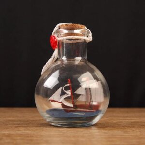 Корабль сувенирный, в бутылке, вертикальн. 9*7см
