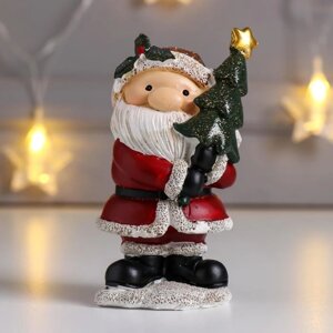 Сувенир полистоун "Дед Мороз в красной шубе, с ёлочкой" 10,5х5,5х7 см