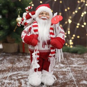 Дед Мороз в вязаном костюме с лыжами и мешком 30 см