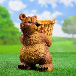 Садовая фигура "Медведь с корзиной" 30*23*30 см