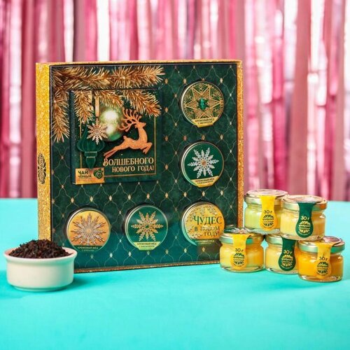 Подарочный набор "Волшебного нового года"чай чёрный "Лесные ягоды"50 г. крем-мед (5 шт. x 30