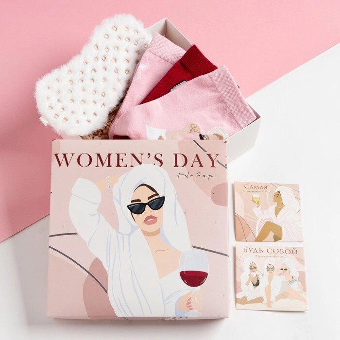 Подарочный набор "Woman's day" маска для сна, носки 3 пары от компании Интернет-гипермаркет «MOLL» - фото 1