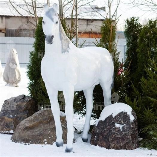 Рекламная фигура Конь серебряный от компании Интернет-гипермаркет «MOLL» - фото 1