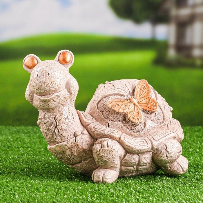 Садовая фигура "Черепаха с бабочкой" слоновая кость, 24х19х18см от компании Интернет-гипермаркет «MOLL» - фото 1