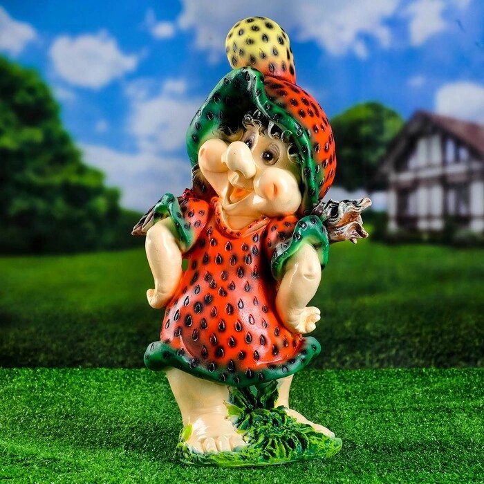 Садовая фигура "Девочка-клубничка" 25*30*50 см от компании Интернет-гипермаркет «MOLL» - фото 1