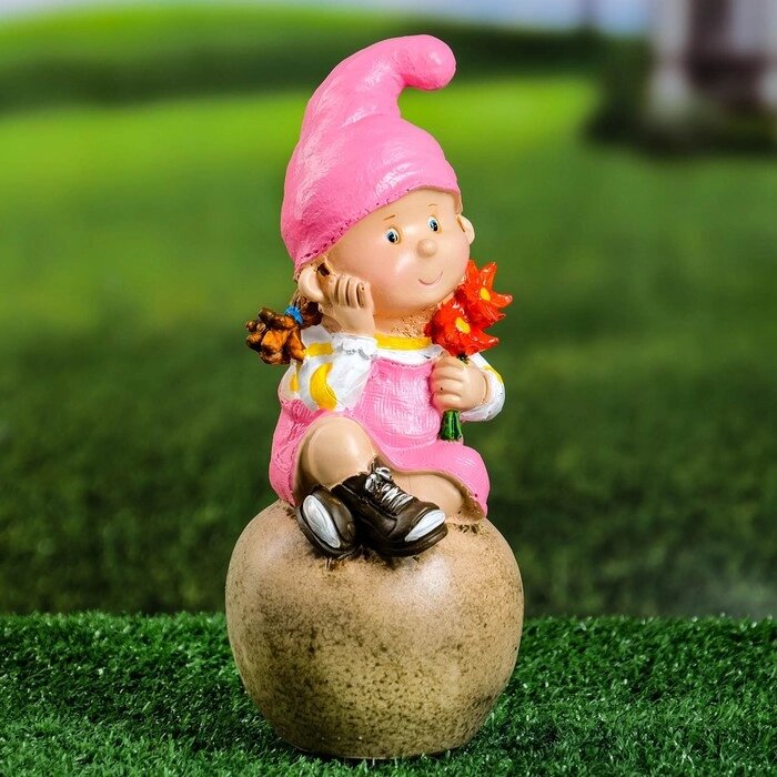Садовая фигура "Девочка на шаре" 20х13х10см от компании Интернет-гипермаркет «MOLL» - фото 1