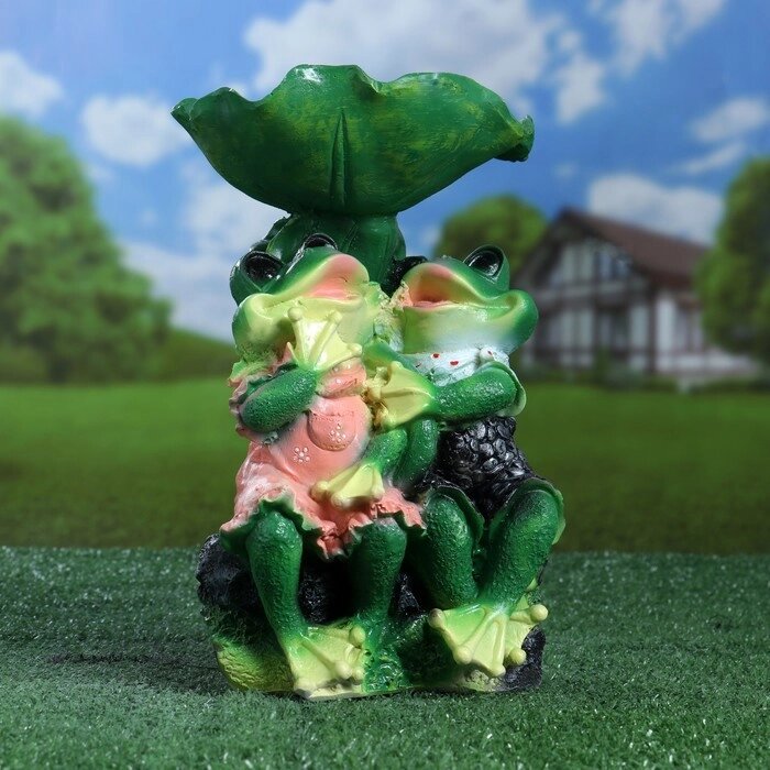 Садовая фигура "Лягушки на камне-поилка" 29х17cм от компании Интернет-гипермаркет «MOLL» - фото 1