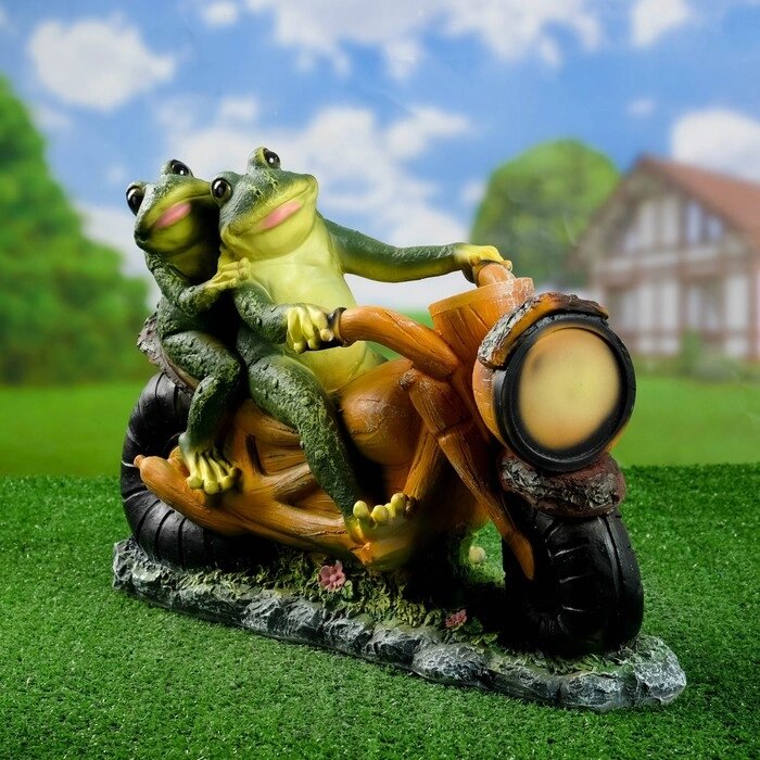 Садовая фигура "Лягушки на мотоцикле" 38*35*12см от компании Интернет-гипермаркет «MOLL» - фото 1