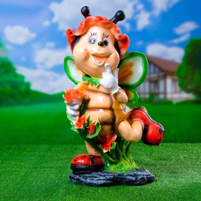 Садовая фигура "Пчелка в панамке" 25*23*49 см от компании Интернет-гипермаркет «MOLL» - фото 1