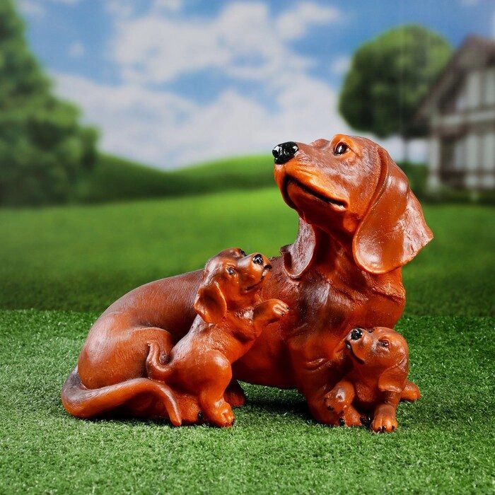Садовая фигура "Такса с щенками" 19х24х32см от компании Интернет-гипермаркет «MOLL» - фото 1