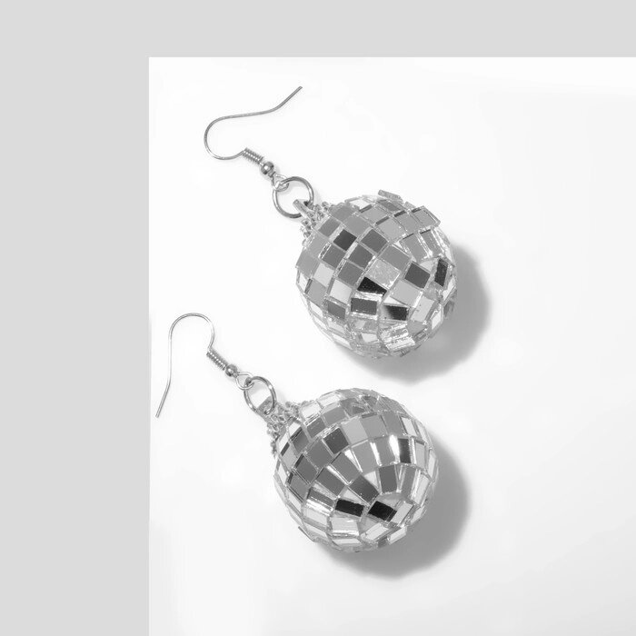 Серьги "Диско-шар", цвет серебро от компании Интернет-гипермаркет «MOLL» - фото 1