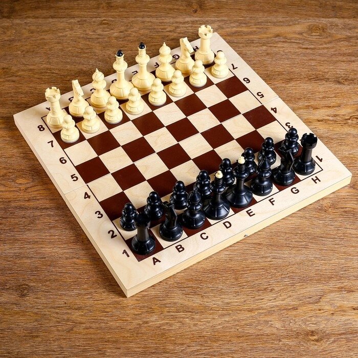 Шахматы "Айвенго" (доска дерево 43х43 см, фигуры пластик, король h=10 см) от компании Интернет-гипермаркет «MOLL» - фото 1