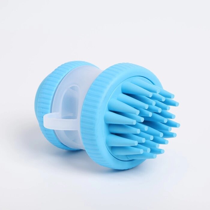 Щётка для мытья и массажа животных, с емкостью для шампуня, голубая от компании Интернет-гипермаркет «MOLL» - фото 1