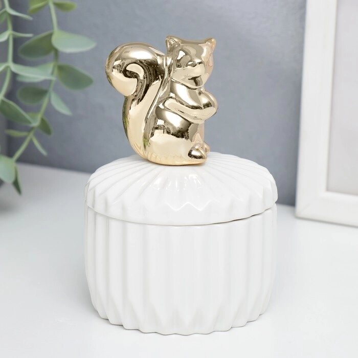 Шкатулка керамика "Золотая белочка" белый рельеф 12х8,2х8,2 см от компании Интернет-гипермаркет «MOLL» - фото 1