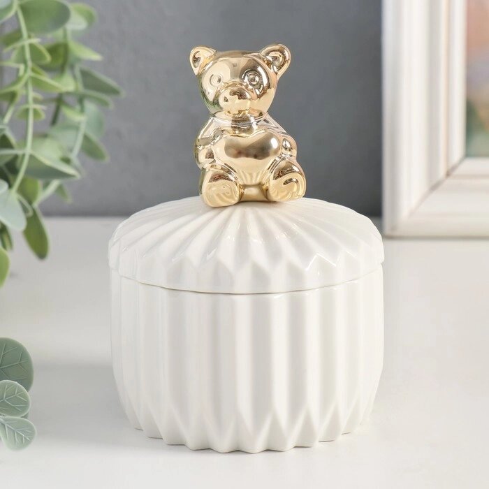 Шкатулка керамика "Золотой медвежонок" белый рельеф 11,5х8,2х8,2 см от компании Интернет-гипермаркет «MOLL» - фото 1