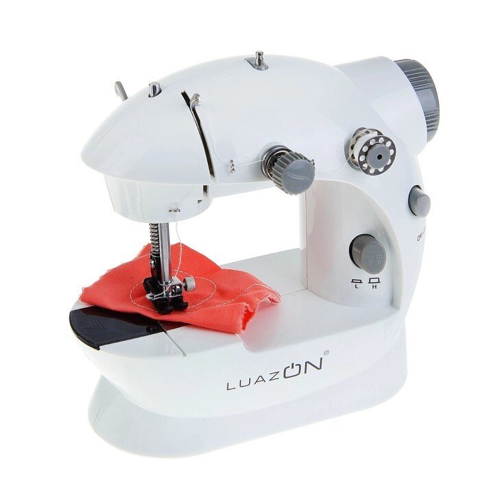 Швейная машинка LuazON LSH-02, 5 Вт, компактная, 4xАА или 220 В, белая от компании Интернет-гипермаркет «MOLL» - фото 1