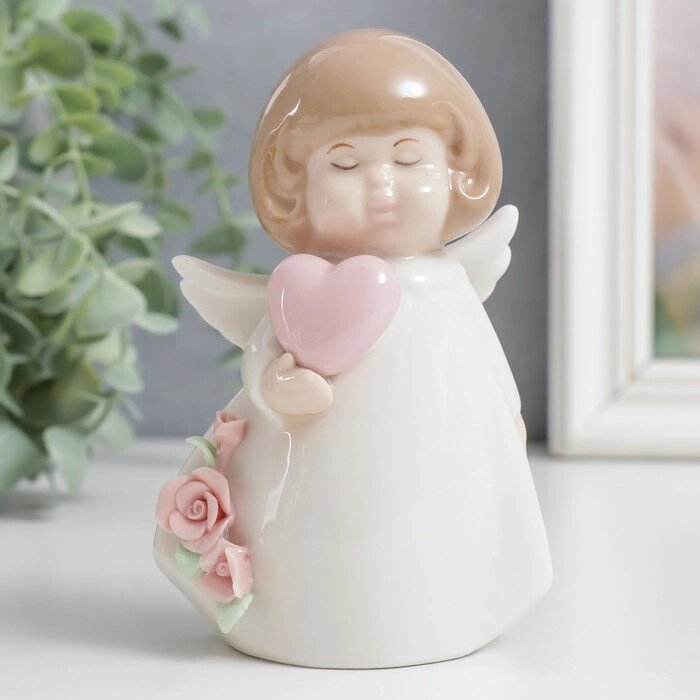 Сувенир керамика "Ангелочек в белом платьице с розами и сердцем" 5х8,5х12,5 см от компании Интернет-гипермаркет «MOLL» - фото 1