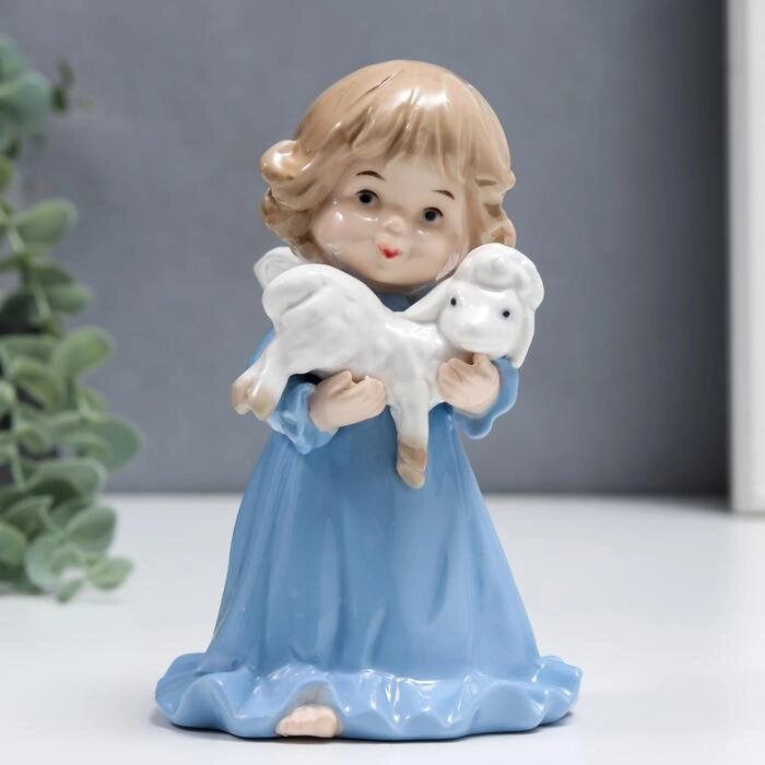 Сувенир керамика "Ангелочек в голубом платье, с барашком" 15 см от компании Интернет-гипермаркет «MOLL» - фото 1