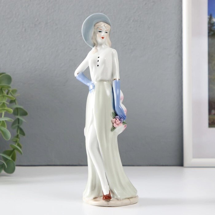 Сувенир керамика под фарфор девушка модель 21,5*6,5*6 см от компании Интернет-гипермаркет «MOLL» - фото 1