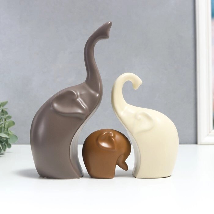 Сувенир керамика "Семейство слонов" матовый набор 3 шт 7х7 12х12 22х13 см от компании Интернет-гипермаркет «MOLL» - фото 1