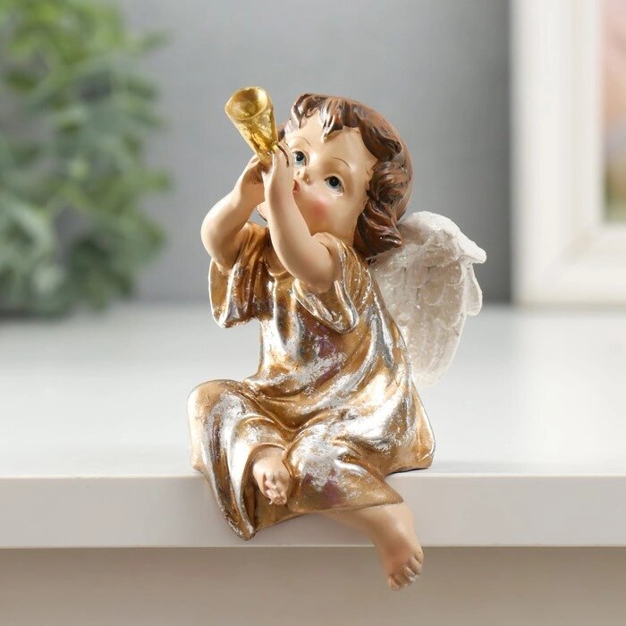 Сувенир полистоун "Ангел в золотистом платье, играет на дудке, сидит" 6,5х8,5х12,5 см от компании Интернет-гипермаркет «MOLL» - фото 1