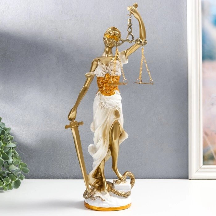 Сувенир полистоун "Богиня Фемида - Правосудие" белый с золотом 38х9х9 см от компании Интернет-гипермаркет «MOLL» - фото 1