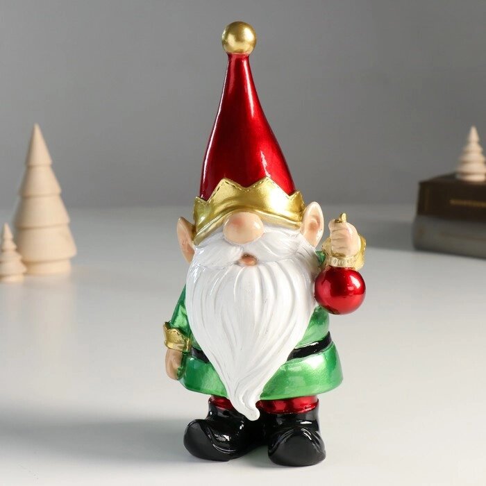 Сувенир полистоун "Дед Мороз в колпаке, с новогодним шариком" 8х9,5х21 см от компании Интернет-гипермаркет «MOLL» - фото 1