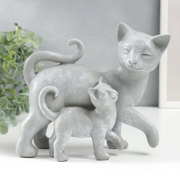 Сувенир полистоун "Кошка с котёнком - прогулка" медальон сердце, серый 17,5х9,5х19 см от компании Интернет-гипермаркет «MOLL» - фото 1