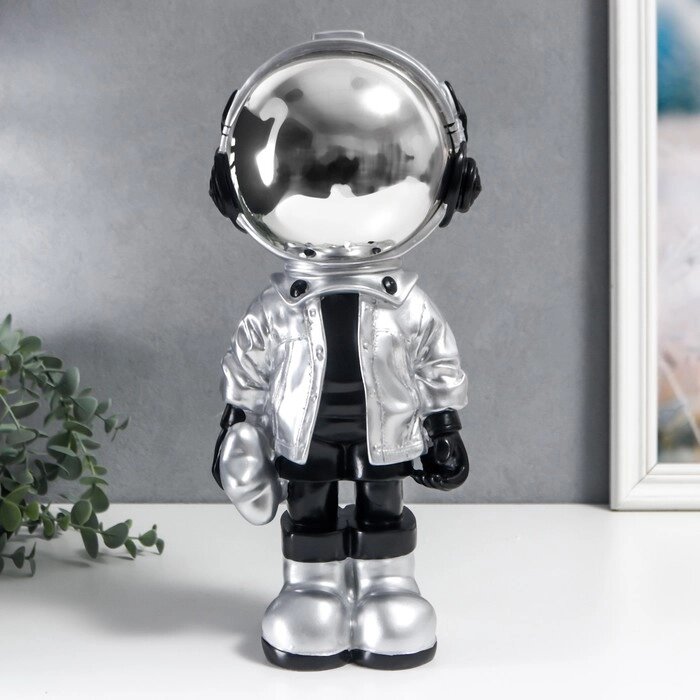 Сувенир полистоун "Космонавт в серебристом со звёздочкой" 35х16 см от компании Интернет-гипермаркет «MOLL» - фото 1