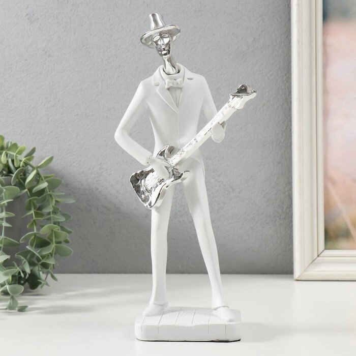 Сувенир полистоун "Музыкант с гитарой" белый с серебром 27,5х7,5х12,5 см от компании Интернет-гипермаркет «MOLL» - фото 1