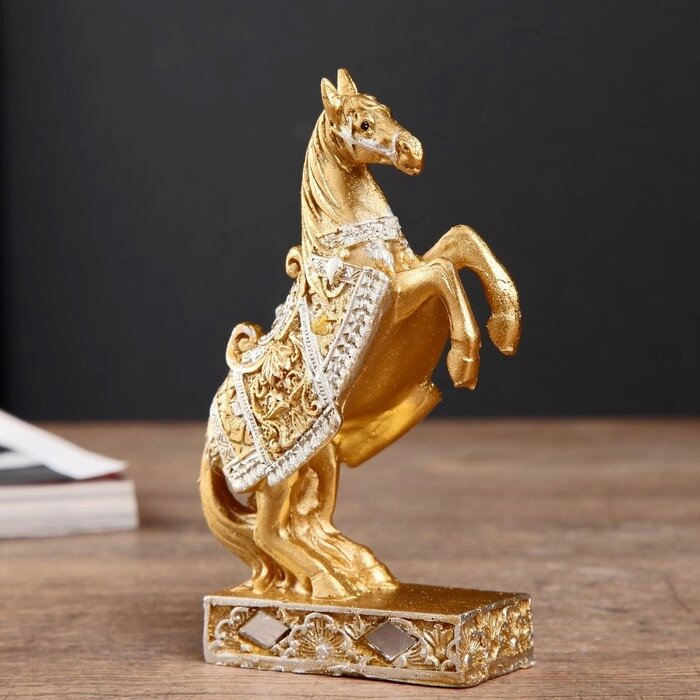 Сувенир полистоун "Золотой конь на дыбах" МИКС 12,5х8,3х3,8 см от компании Интернет-гипермаркет «MOLL» - фото 1