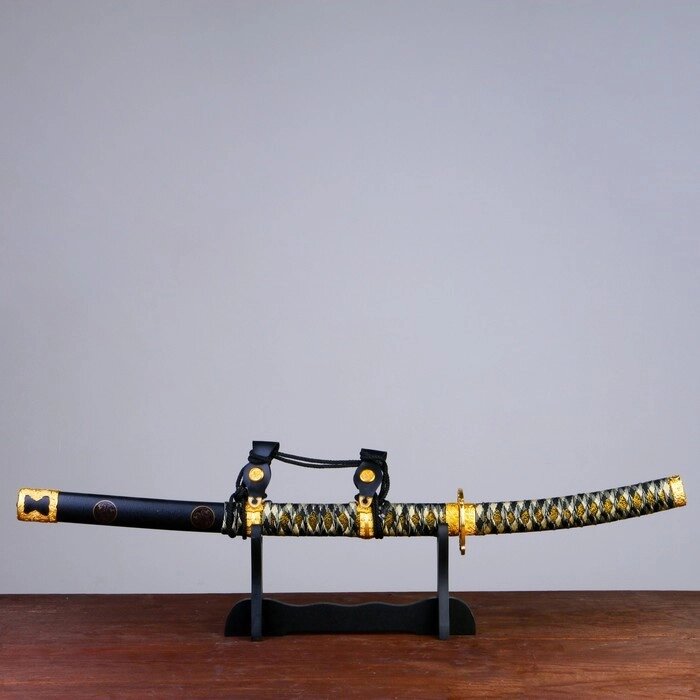 Сувенирное оружие "Катана на подставке", чёрные ножны, бежево — коричневая обмотка, 78см от компании Интернет-гипермаркет «MOLL» - фото 1