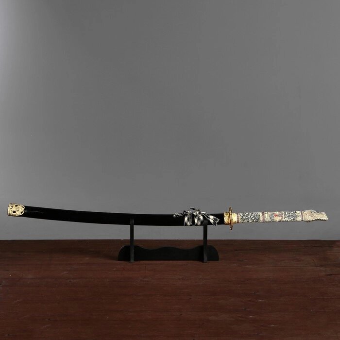 Сувенирное оружие "Катана на подставке", чёрные ножны, рукоятка — под слоновую кость, 108 см от компании Интернет-гипермаркет «MOLL» - фото 1