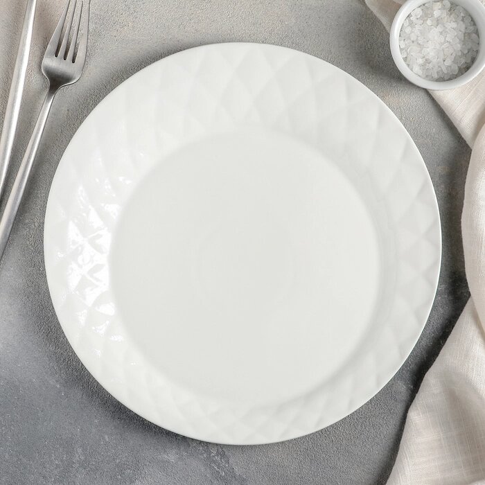 Тарелка обеденная Magistro "Блик", 262 см, цвет белый от компании Интернет-гипермаркет «MOLL» - фото 1
