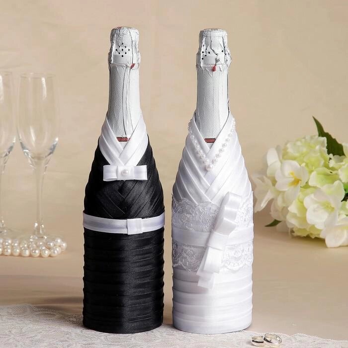 Украшение для шампанского "Жених и невеста", чёрно-белое от компании Интернет-гипермаркет «MOLL» - фото 1