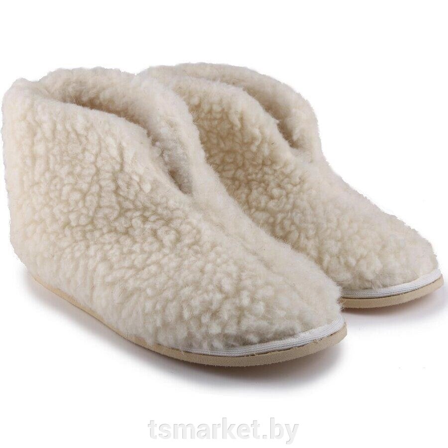 Войлочные тапки чуни. Чуни обувь женские. Валберис домашние тапочки чуни. Чуни женские уличные. Чуни валяные женские.