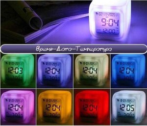 Часы будильник электронные настольные температура календарь 7 цветов свечения
