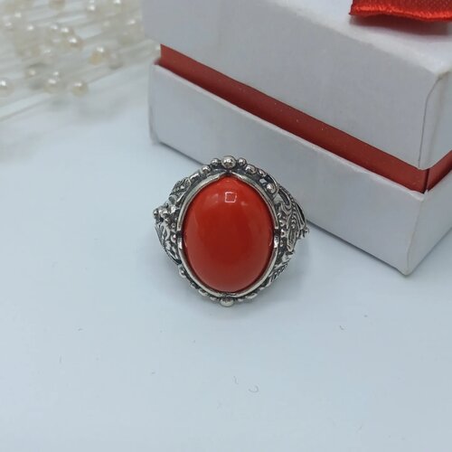 Красное кольцо размер 18, коралл, серебрение 12 микрон, бренд "Жемчужина"