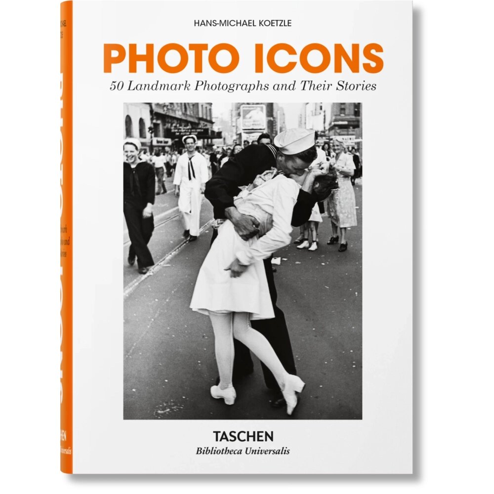 Книга на английском языке "Photo Icons. 50 Landmark Photographs and Their Stories" от компании «Офистон маркет» - фото 1