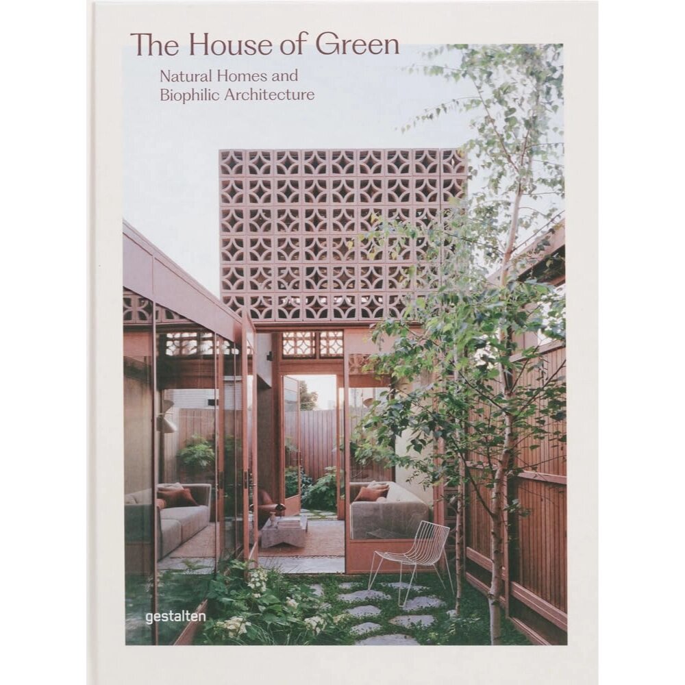 Книга на английском языке "The House of Green. Natural homes and biophilic architecture" от компании «Офистон маркет» - фото 1