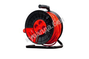 Удлинитель на катушке MAGNETTA PEC40-3X1.5-A (1.5мм 40м )