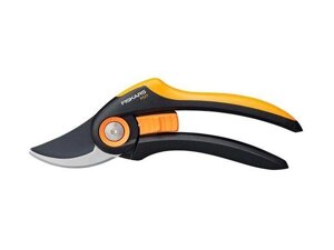 Секатор плоскостной FISKARS Plus P521