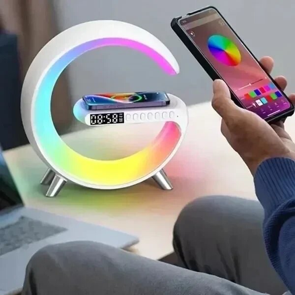 Многофункциональный Ночник RGB с беспроводной зарядкой Bluetooth колонкой часами и будильником, белый от компании ИгрушкиТут - фото 1