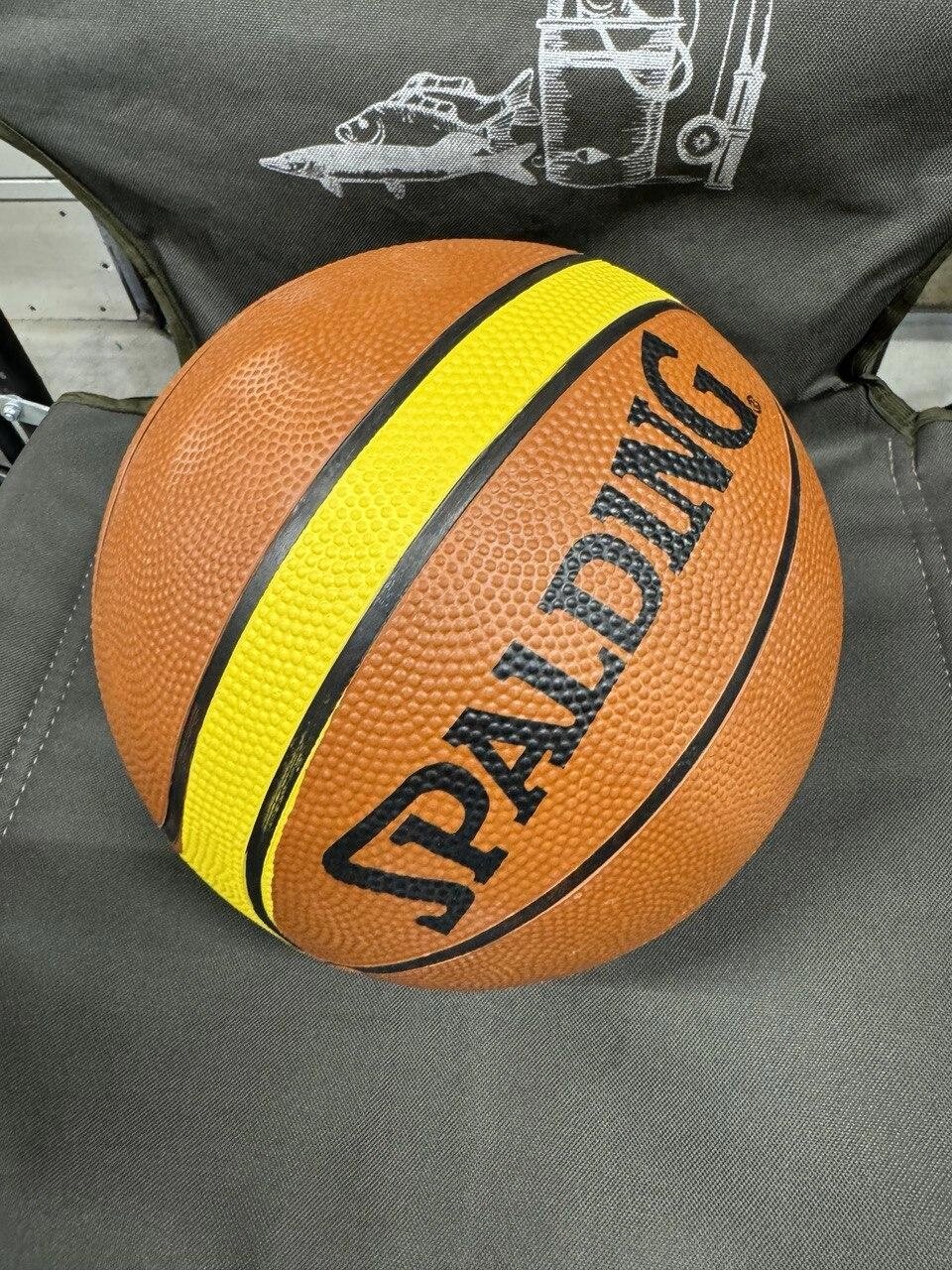 Спортивный баскетбольный мяч Spalding от компании ИгрушкиТут - фото 1