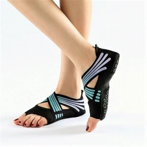 Чешки для йоги противоскользящие Yoga Shoes / носки для йоги и пилатеса с открытыми пальцами / 34-40 размер Черный с