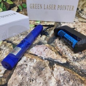 Лазерная указка Green Laser Pointer 303 с ключом YYC-303
