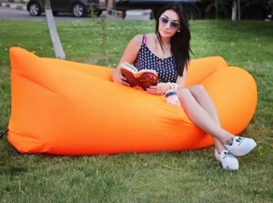 Надувной диван (Ламзак) XL 215 х 80 см. с двумя кармашками / Надувной шезлонг-лежак с сумкой и карманами Оранжевый
