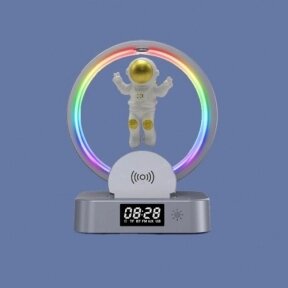 Светодиодная Bluetooth колонка-ночник с астронавтом с функцией беспроводной зарядки, подсветкой, радио и часами Y-558