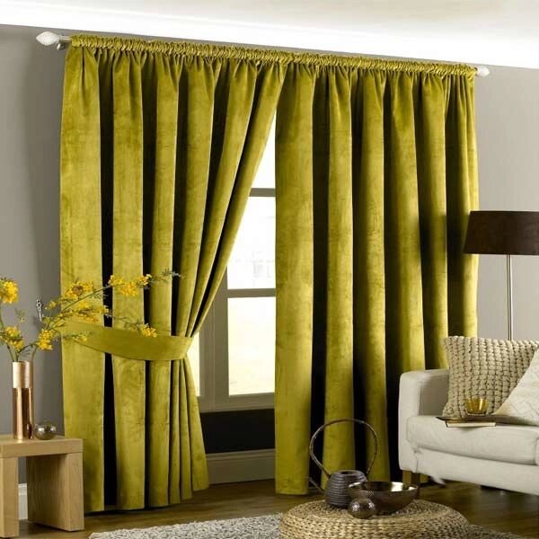 Шторы изумрудного цвета. Шторы блэкаут изумруд. Шторы бархатные икеа. Шторы зеленого цвета. Pasionaria шторы бархат изумрудный.